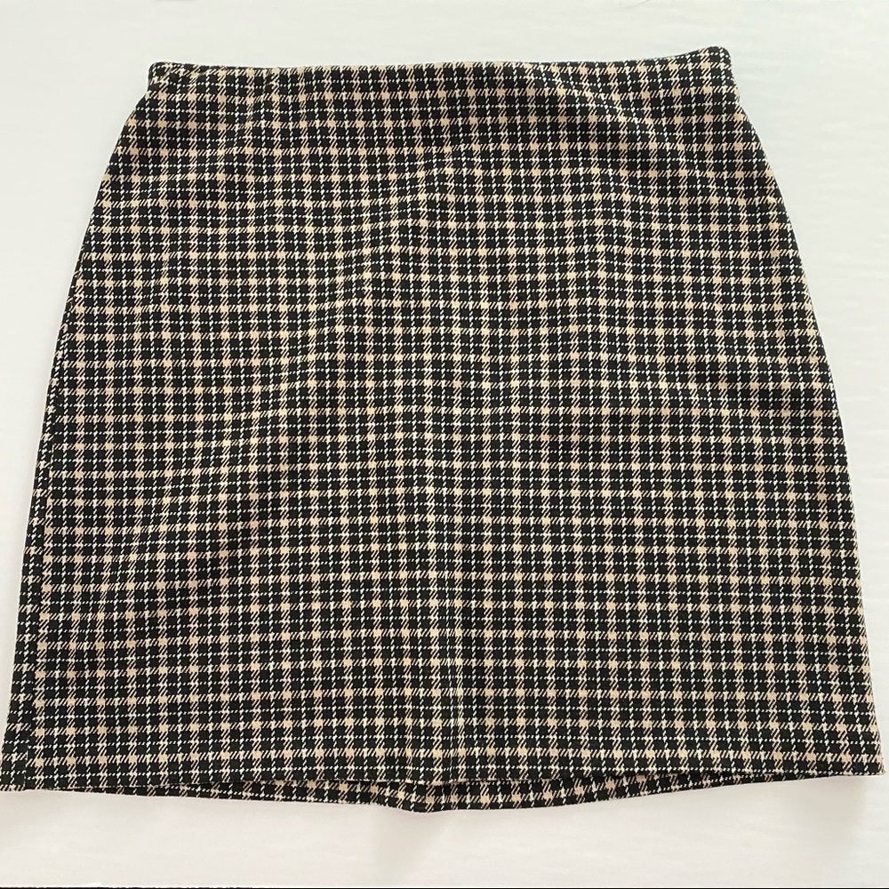 H&M plaid skirt size small